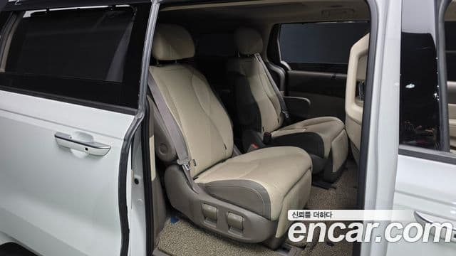 Kia Carnival 2022 — ფოტო 12/20