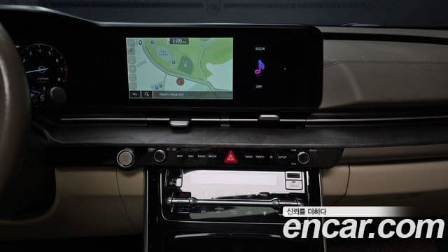 Kia Carnival 2022 — ფოტო 14/20
