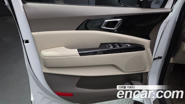 Kia Carnival 2022 — Şəkil 2/33