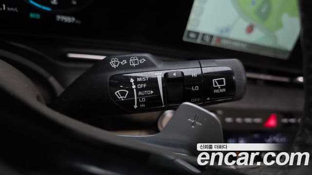 Kia Carnival 2022 — Şəkil 28/33