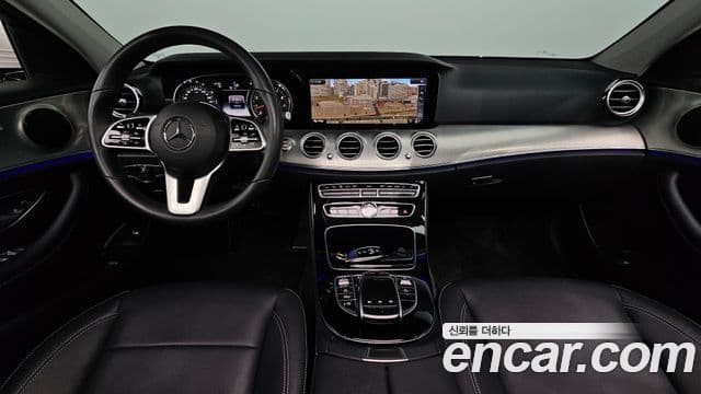 Mercedes-Benz E-Class 2018 — ფოტო 7/20