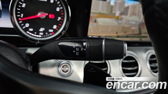 Mercedes-Benz E-Class 2018 — ფოტო 9/20