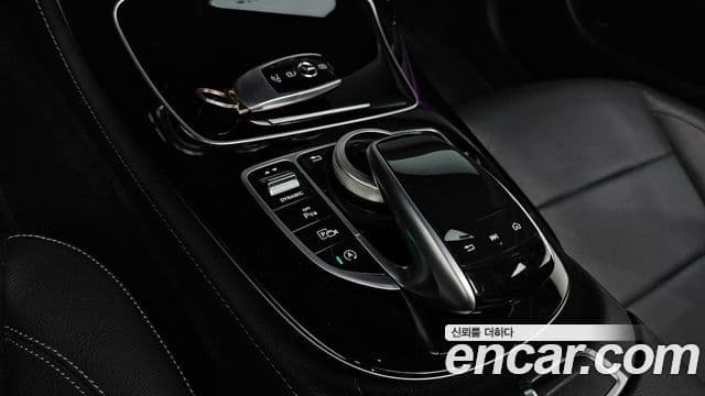 Mercedes-Benz E-Class 2018 — ფოტო 17/20