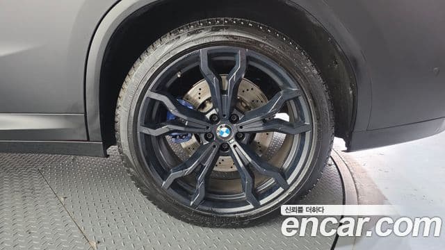 BMW X4M 2019 — Photo 30/30