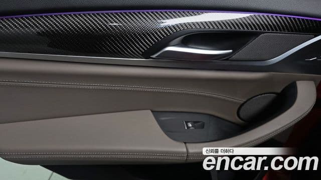 BMW X4M 2019 — Photo 29/30