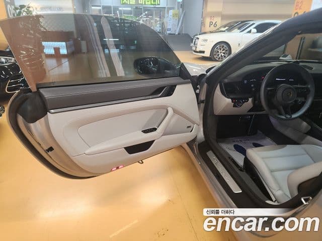 Porsche 911 2024 — Photo 2/20