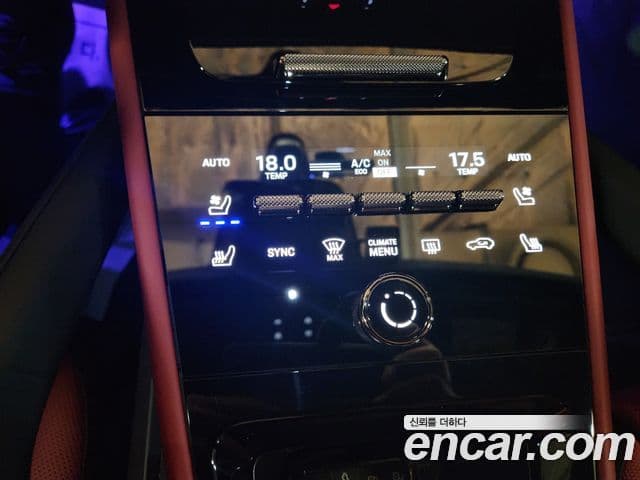 Porsche Cayenne 2025 — ფოტო 17/20