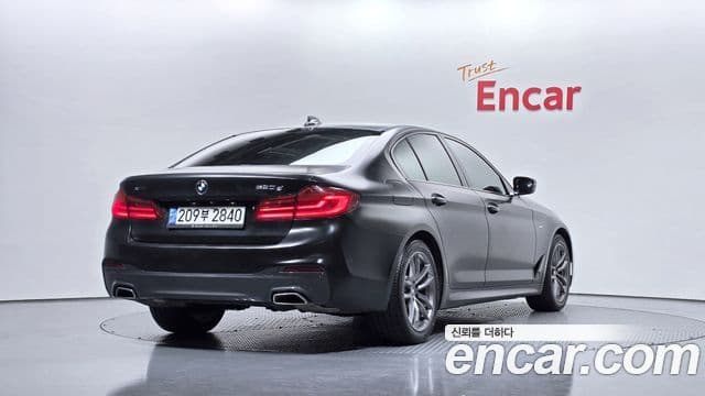 BMW 5 Series 2018 — Photo 13/20