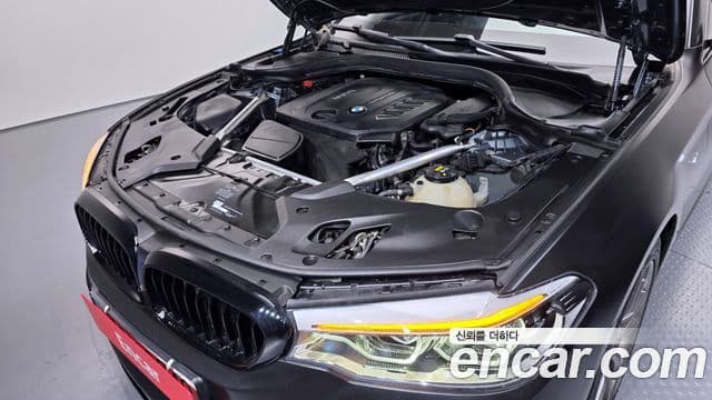 BMW 5 Series 2018 — Photo 5/20