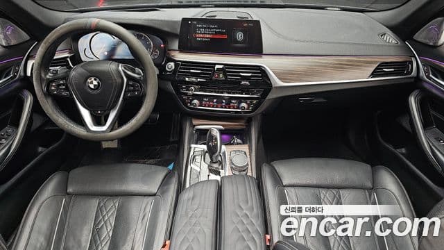 BMW 5 Series 2018 — Photo 16/20