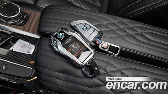 BMW 5 Series 2018 — Photo 15/20