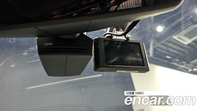 BMW 7 Series 2019 — Photo 30/33
