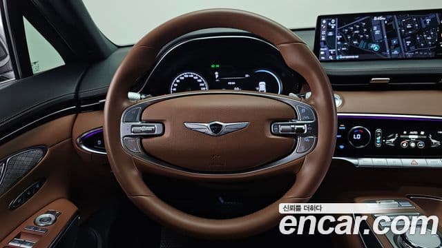 Genesis GV70 2021 — ფოტო 22/33
