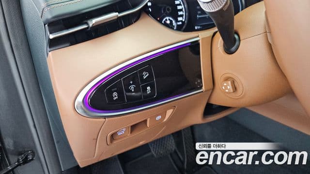 Genesis GV70 2021 — ფოტო 26/33