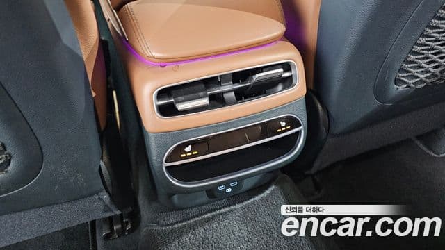Genesis GV70 2021 — ფოტო 4/33