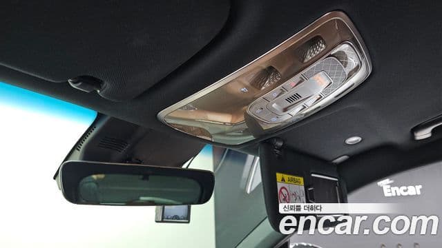 Genesis GV70 2021 — ფოტო 30/33