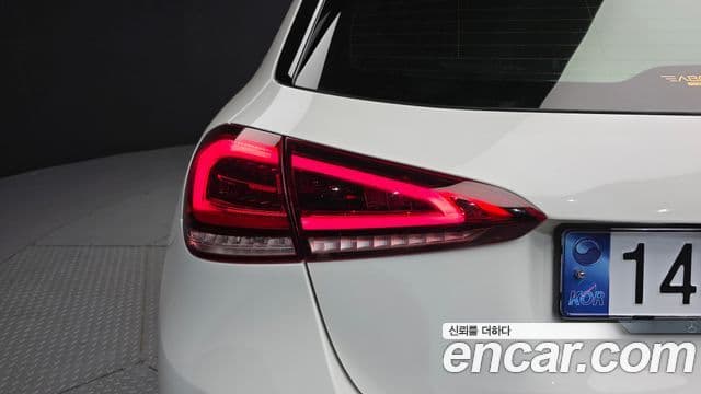 Mercedes-Benz A-Class 2022 — Photo 11/28