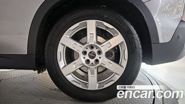 Mini Cooper Countryman Electric 2025 — Photo 6/30