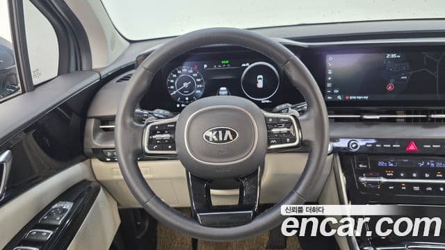 Kia Carnival 2021 — Photo 23/30