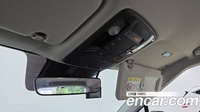 Kia Carnival 2021 — Photo 16/30