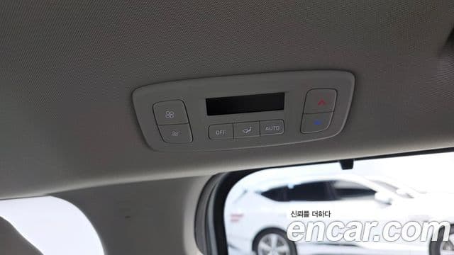 Kia Carnival 2021 — Photo 17/30