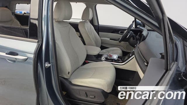Kia Carnival 2021 — Photo 3/30