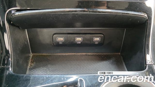 Kia Carnival 2021 — Photo 19/30