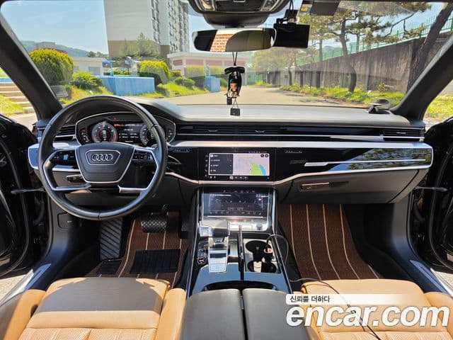 Audi A8 2021 — Şəkil 7/20