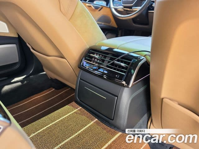 Audi A8 2021 — Şəkil 2/20