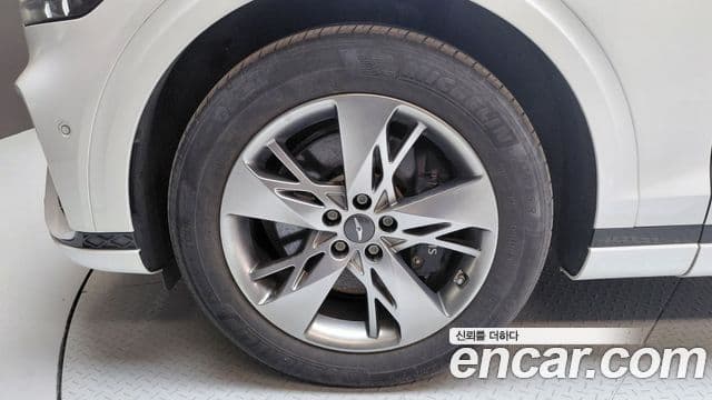 Genesis GV70 2023 — Şəkil 16/32