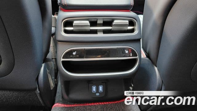 Genesis GV70 2023 — Şəkil 30/32