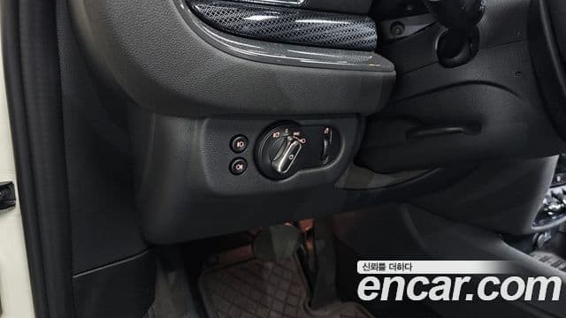 Mini Cooper S Clubman 2021 — Photo 32/36