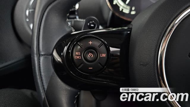 Mini Cooper S Clubman 2021 — Photo 31/36