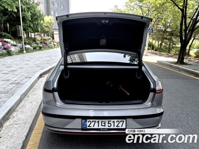 Hyundai Grandeur 2023 — Şəkil 8/20