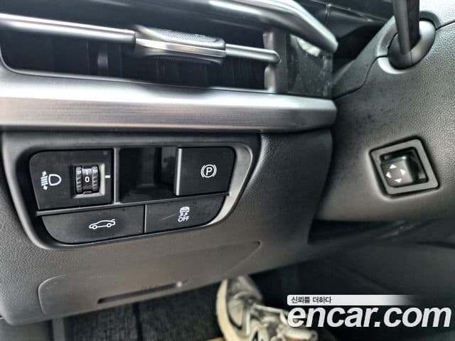 Hyundai Grandeur 2023 — Şəkil 18/20