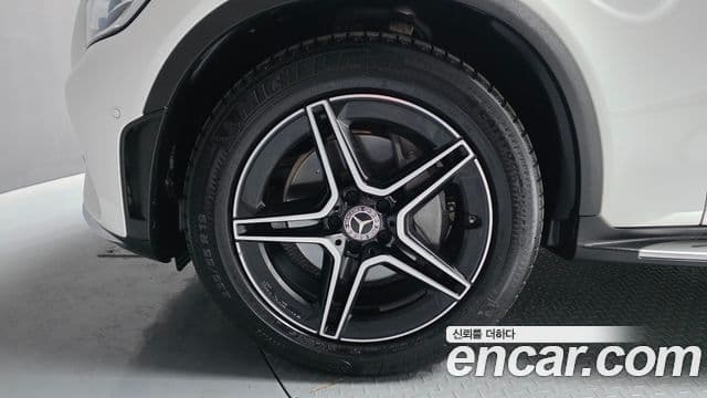 Mercedes-Benz GLC-Class 2021 — Şəkil 5/20
