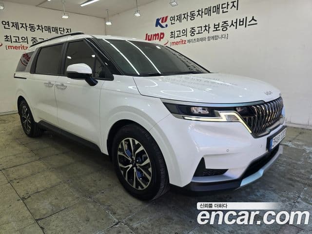 Kia Carnival 2022 — ფოტო 2/19