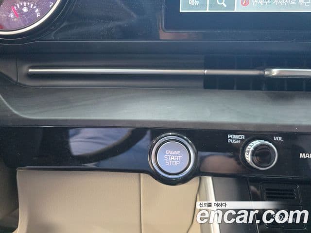Kia Carnival 2022 — ფოტო 9/19