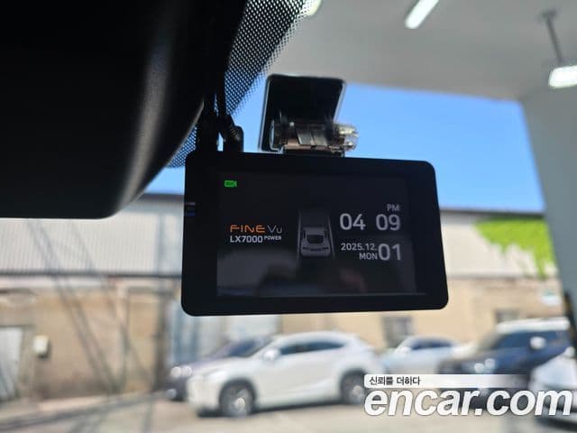 Kia Carnival 2022 — ფოტო 13/19