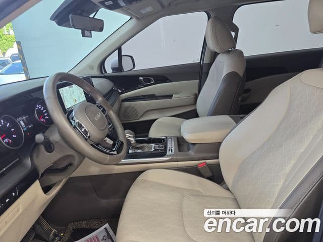 Kia Carnival 2022 — ფოტო 15/19