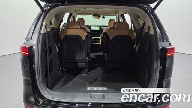 Kia Carnival 2022 — Фото 17/20