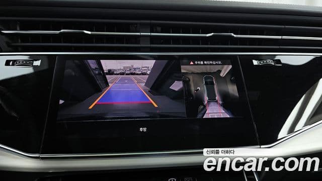 Audi Q7 2023 — ფოტო 15/20