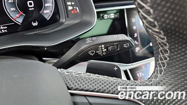 Audi Q7 2023 — Photo 5/35
