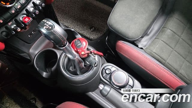 Mini Cooper S 2019 — ფოტო 9/20