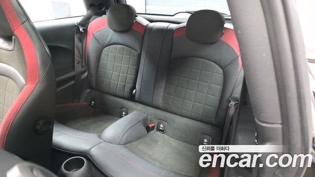 Mini Cooper S 2019 — ფოტო 12/20