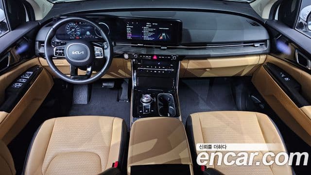Kia Carnival 2023 — ფოტო 7/20
