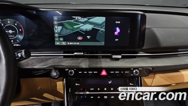 Kia Carnival 2023 — ფოტო 14/20