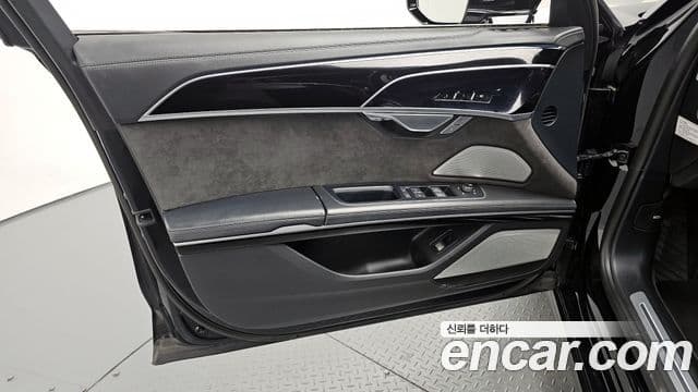 Audi A8 2021 — Şəkil 8/36
