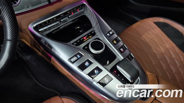 Mercedes-Benz AMG GT 2020 — Şəkil 9/20