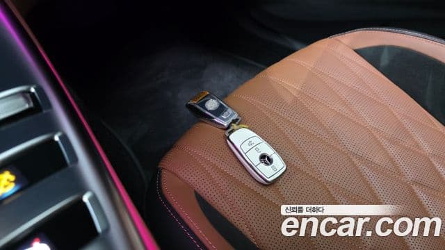 Mercedes-Benz AMG GT 2020 — Photo 1/35
